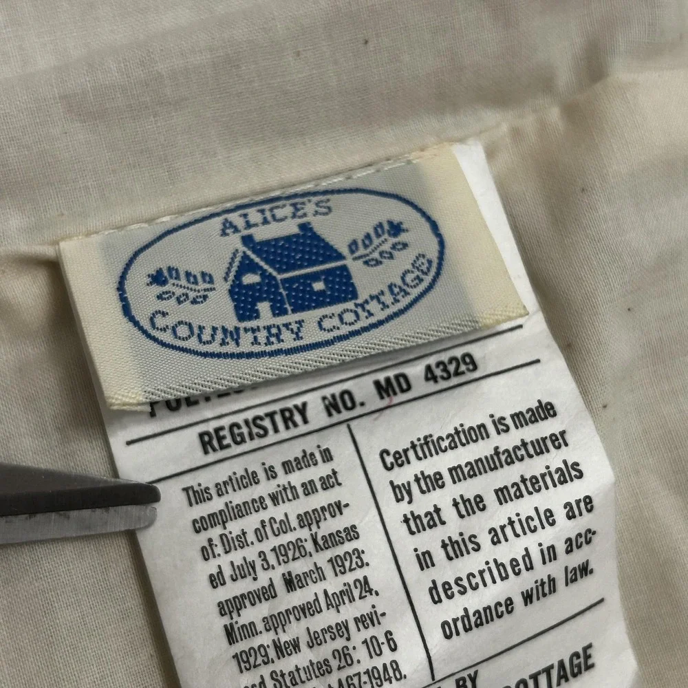 Vintage Alice's Country Cottage Quilt Fruit Wreath Pineapple 52x41in USA Country